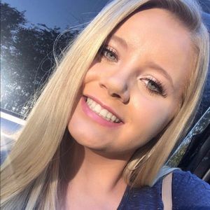 Meet your Posher, Briana